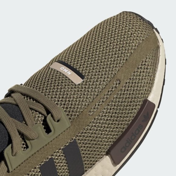 [NEW] Men\'s adidas NMD_R1‎ Shoe Olive IG5534